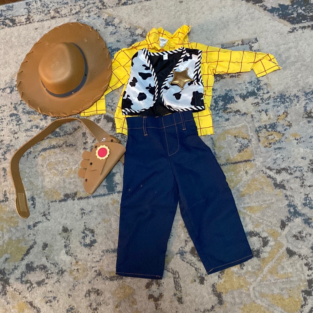 Toy Story woody costume in size 3t
